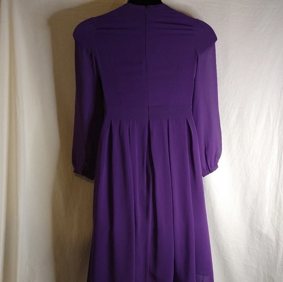 Beautiful Purple Silk Dress💜 - Picture 8 of 11